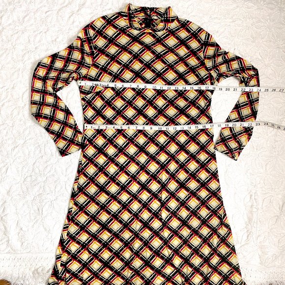 70s vintage Nancy Valentine plaid A-line dress - size small - Picture 8 of 10